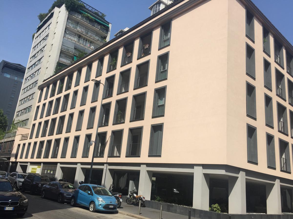 Joivy Sunny 1-Bed Flat With Balcony Appartement Milaan Buitenkant foto