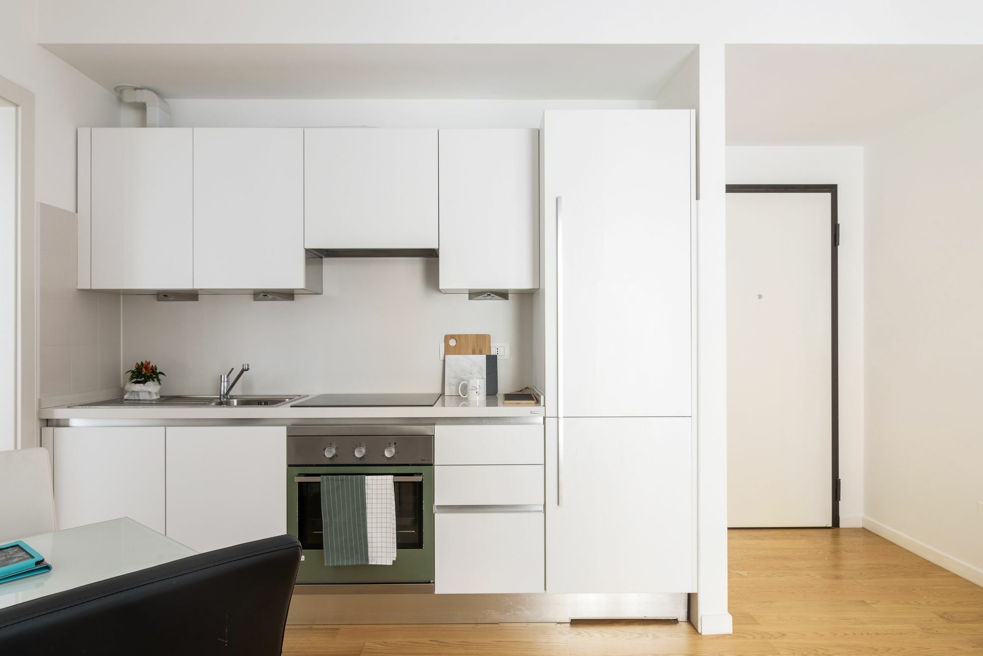 Joivy Sunny 1-Bed Flat With Balcony Appartement Milaan Buitenkant foto
