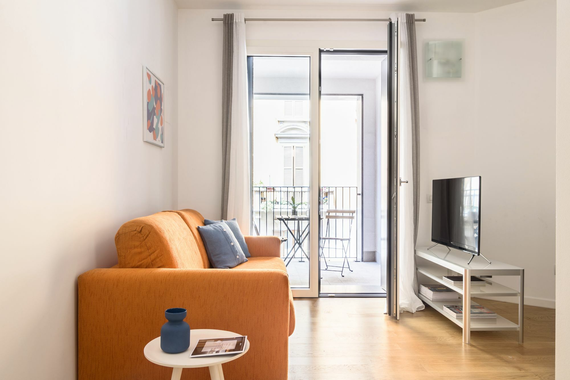 Joivy Sunny 1-Bed Flat With Balcony Appartement Milaan Buitenkant foto